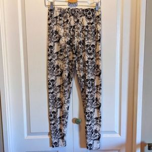 3/$20 skull print leggings